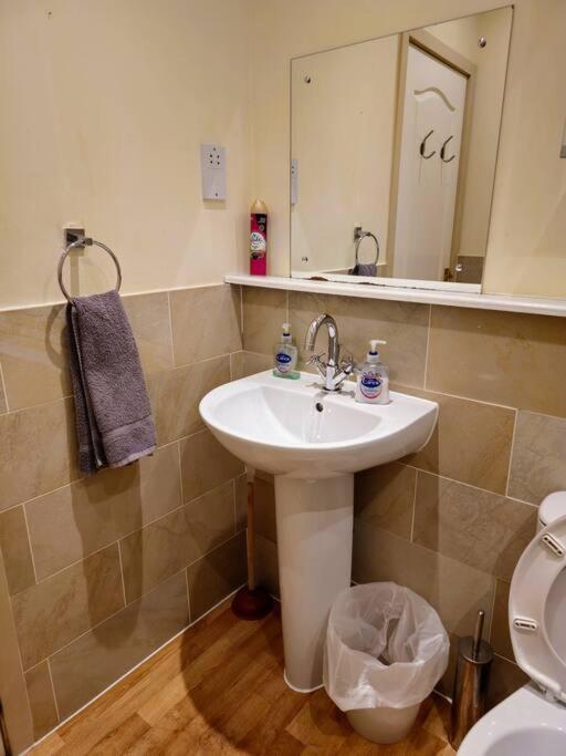 2 Bedroom Modern Stylish Apt In Glasgow City Centre Εξωτερικό φωτογραφία