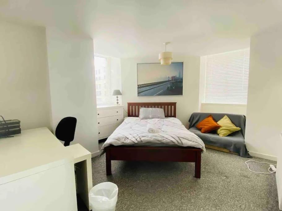 2 Bedroom Modern Stylish Apt In Glasgow City Centre Εξωτερικό φωτογραφία